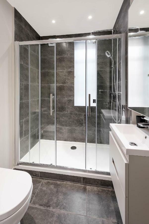Beautiful Chelsea Apartment In Fashion District Londen Buitenkant foto